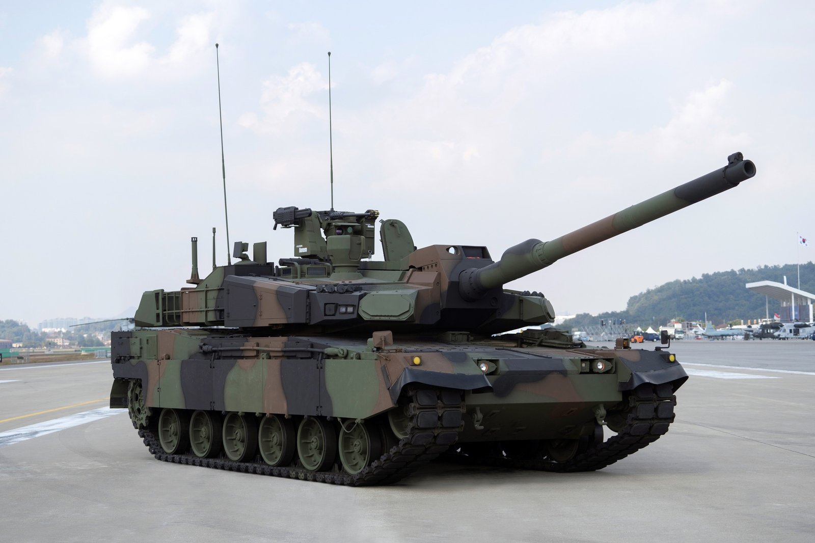 Polşa tezliklə Cənubi Koreyadan əlavə K2 “Black Panther” tankı alacaq Polşa tezliklə Cənubi Koreyadan əlavə K2 “Black Panther” tankı alacaq