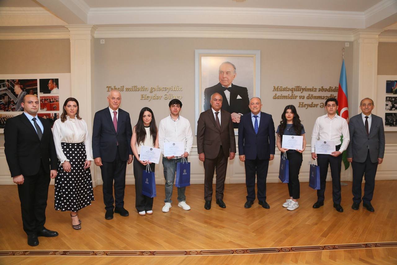 Dövlət Xidməti AzTU-da kibertəhlükəsizlik sahəsində fərqlənən tələbələri mükafatlandırıb