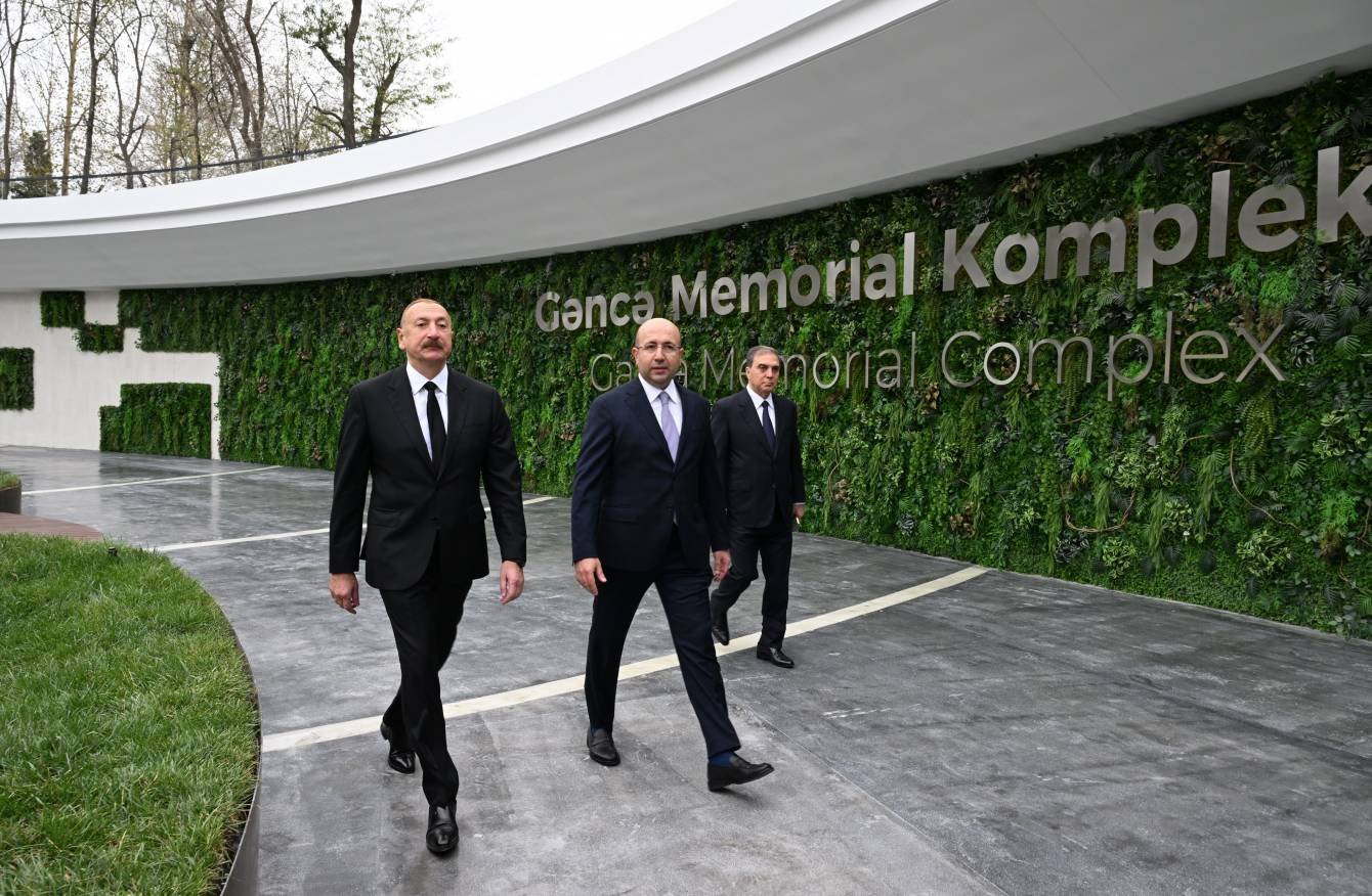 Prezident Gəncə Memorial Kompleksinin açılışında iştirak edib