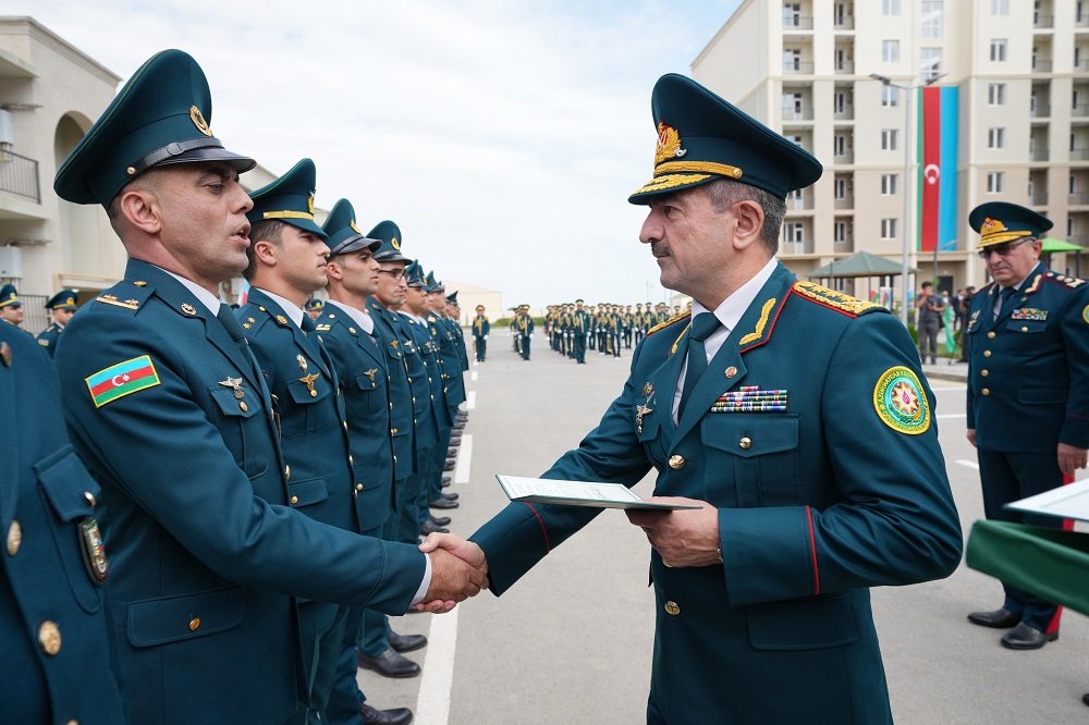 25 61462cbf42d163bc096d725efa7b9a37