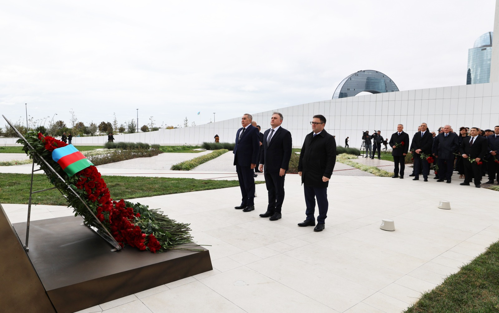 Müdafiə Sənayesi Nazirliyinin kollektivi Zəfər parkında olub