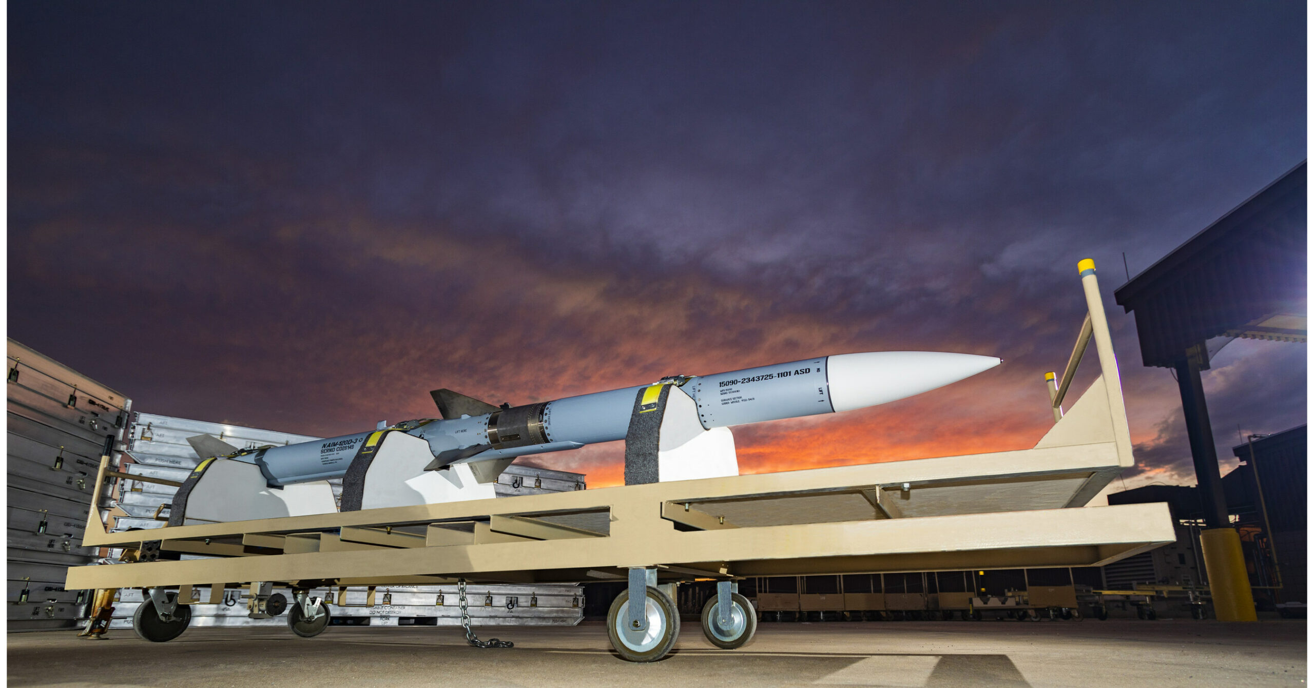 AMRAAM 212 scaled