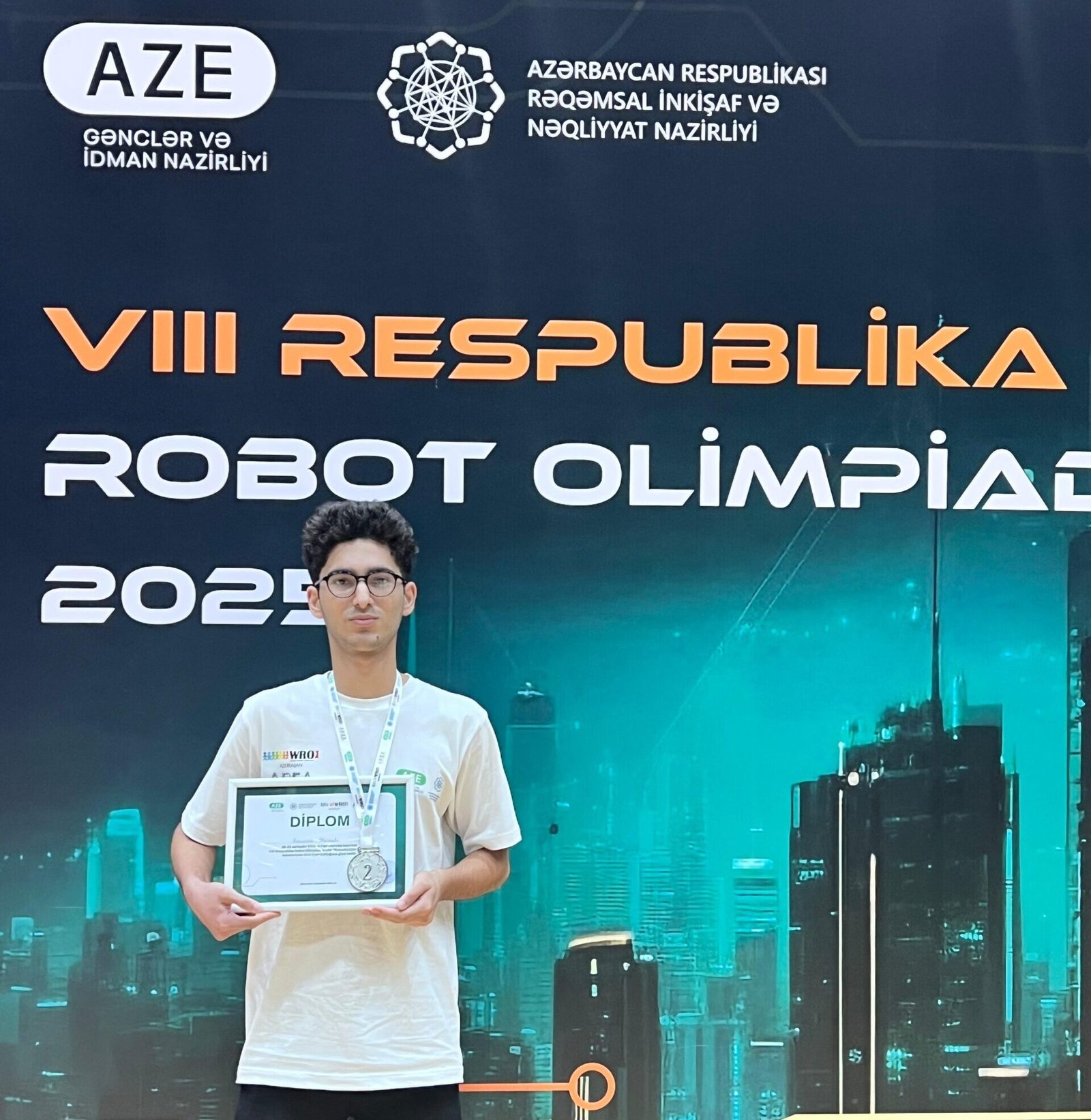 AzTU tələbəsi VIII Respublika Robot Olimpiadasında 2-ci yerə layiq görülüb AzTU tələbəsi VIII Respublika Robot Olimpiadasında 2-ci yerə layiq görülüb