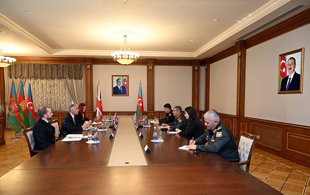 Zakir Həsənov Böyük Britaniyanın Azərbaycandakı səfiri ilə görüşüb