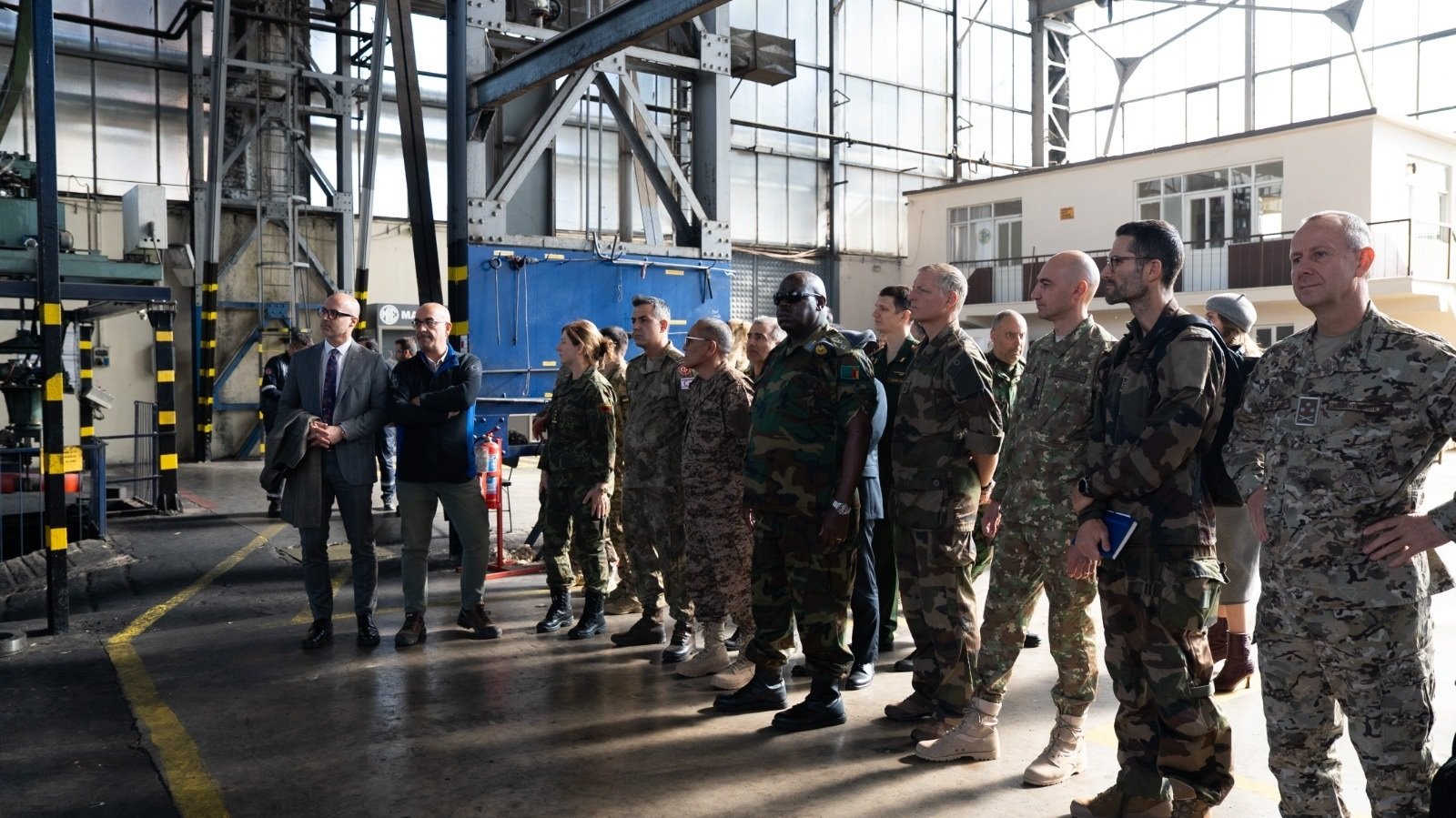 Hərbi attaşelər MKE şirkətinin istehsal zavodlarında olub Hərbi attaşelər MKE şirkətinin istehsal zavodlarında olub