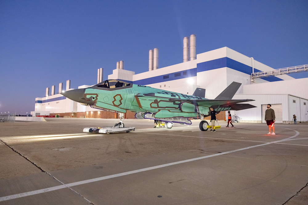 Finlandiya HHQ-nin ilk F-35A qırıcısının son montajı tamamlanıb Finlandiya HHQ-nin ilk F-35A qırıcısının son montajı tamamlanıb