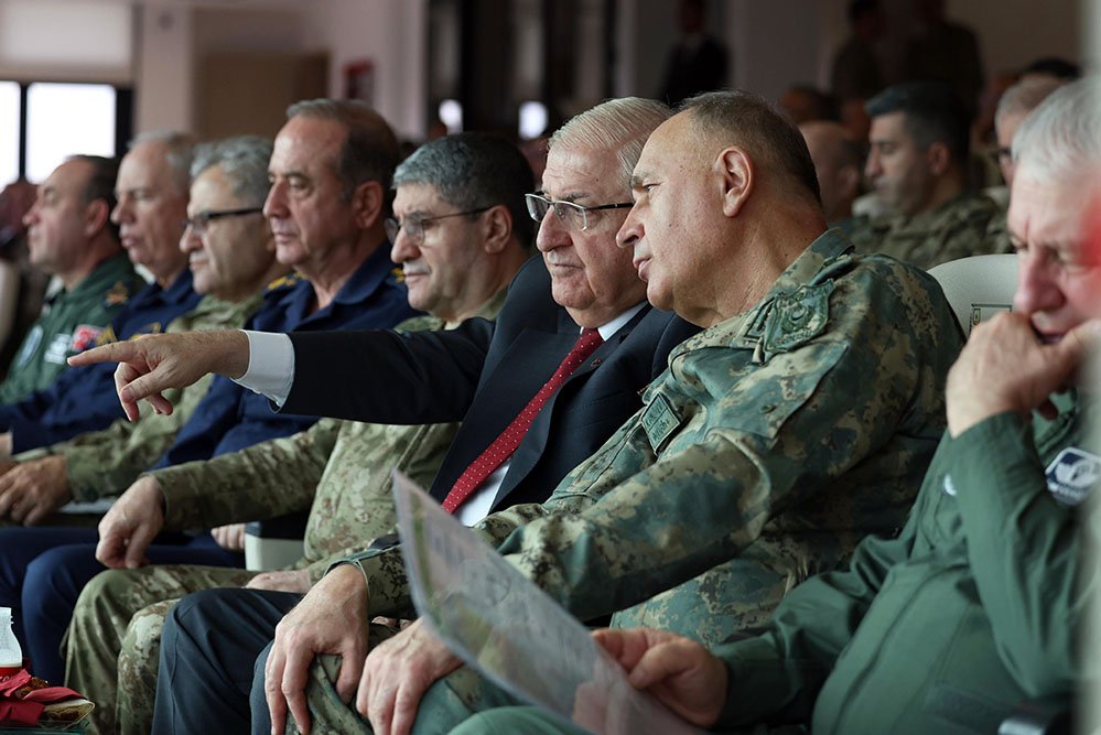 Kərim Vəliyev “Atəş Sərbəst-2025” təliminin “Yüksək Səviyyəli Müşahidəçi Günü”ndə iştirak edir Kərim Vəliyev “Atəş Sərbəst-2025” təliminin “Yüksək Səviyyəli Müşahidəçi Günü”ndə iştirak edir