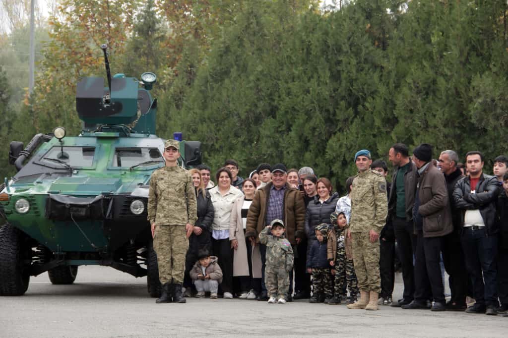 8 e524728ef1deb07280fc01534616e88a