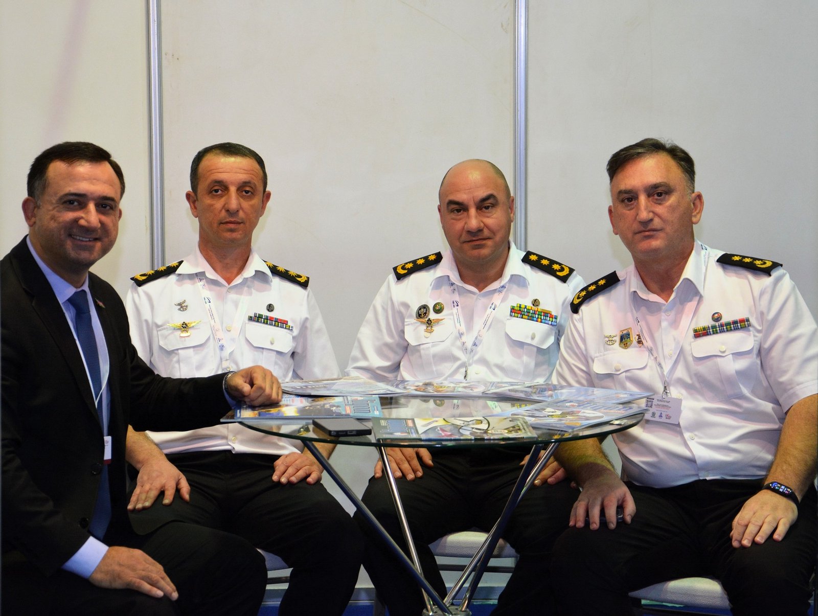 Azərbaycan HDQ nümayəndə heyəti Pakistanda “POLİQON JURNALI”nın stendini ziyarət edib Azərbaycan HDQ nümayəndə heyəti Pakistanda “POLİQON JURNALI”nın stendini ziyarət edib