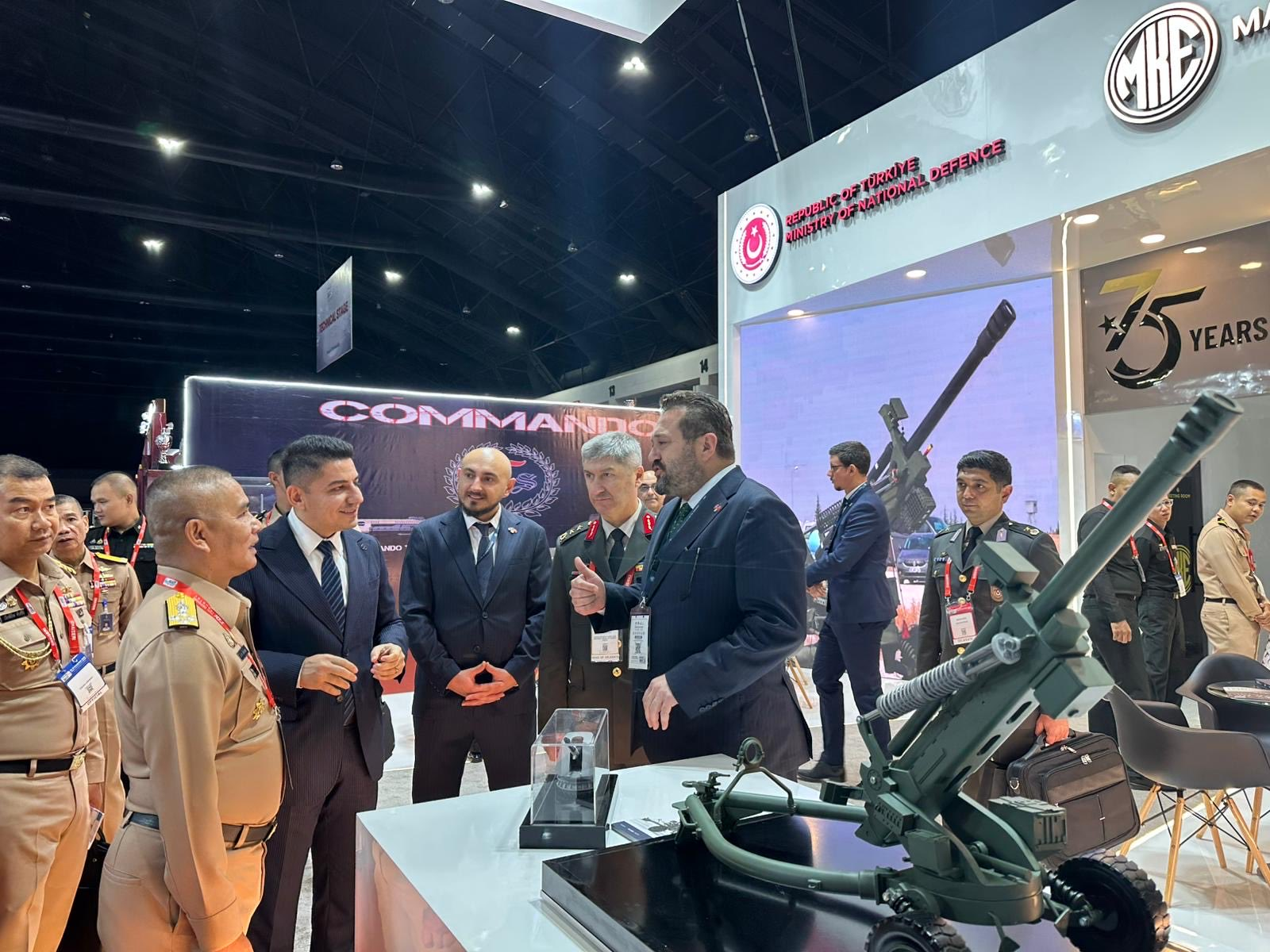 MKE məhsullarını beynəlxalq müdafiə sərgilərində təqdim edib 2 G5aB1SFXIAAZpde