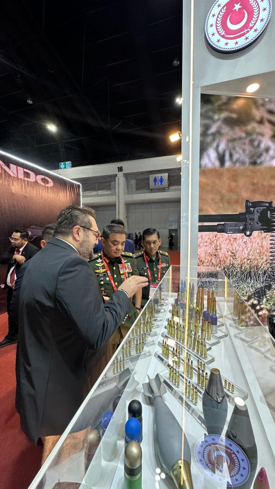 MKE məhsullarını beynəlxalq müdafiə sərgilərində təqdim edib 3 G5p7VdaXUAAXrdS