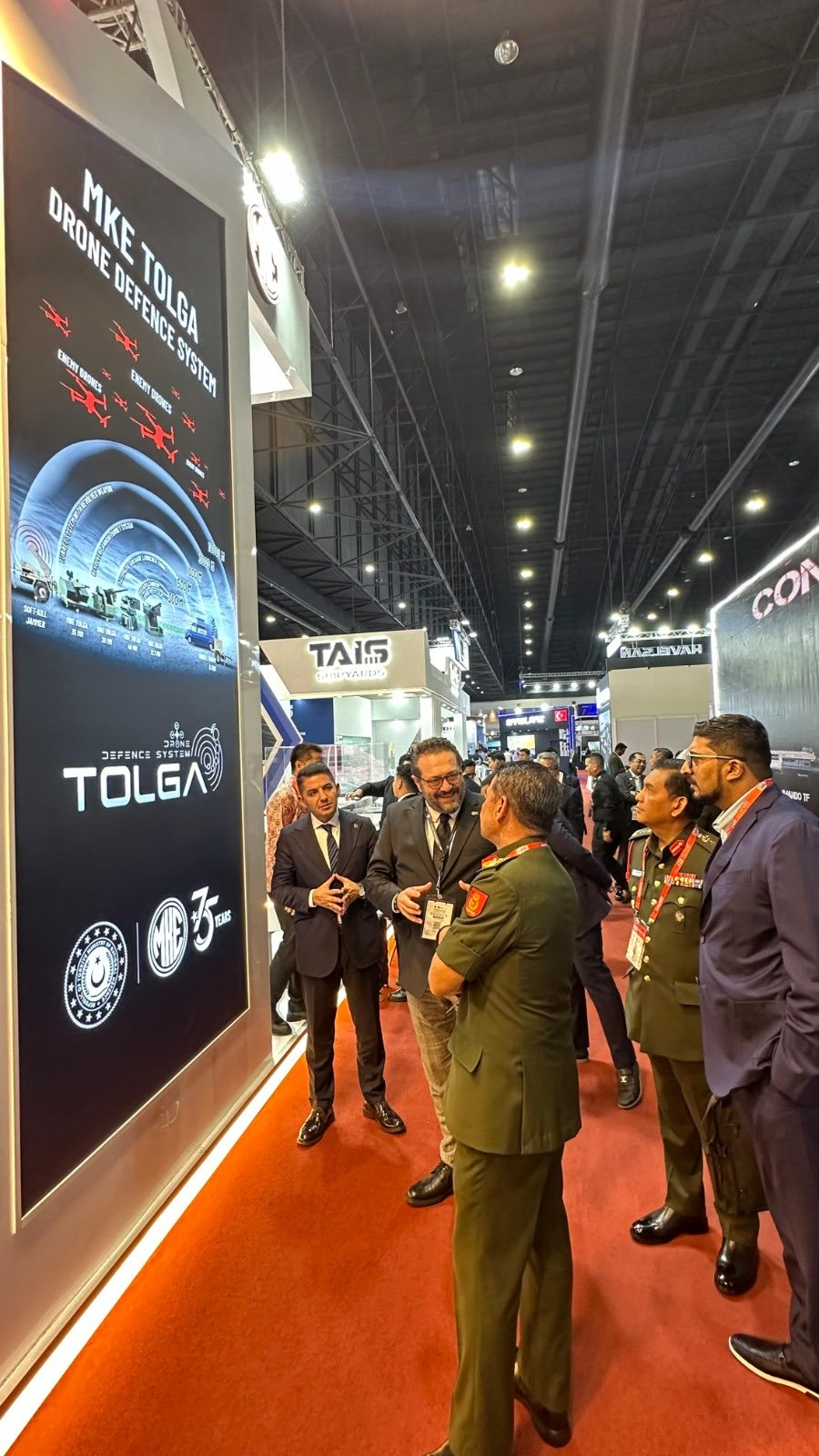 MKE məhsullarını beynəlxalq müdafiə sərgilərində təqdim edib 5 G5p7VdtWYAAAHqz