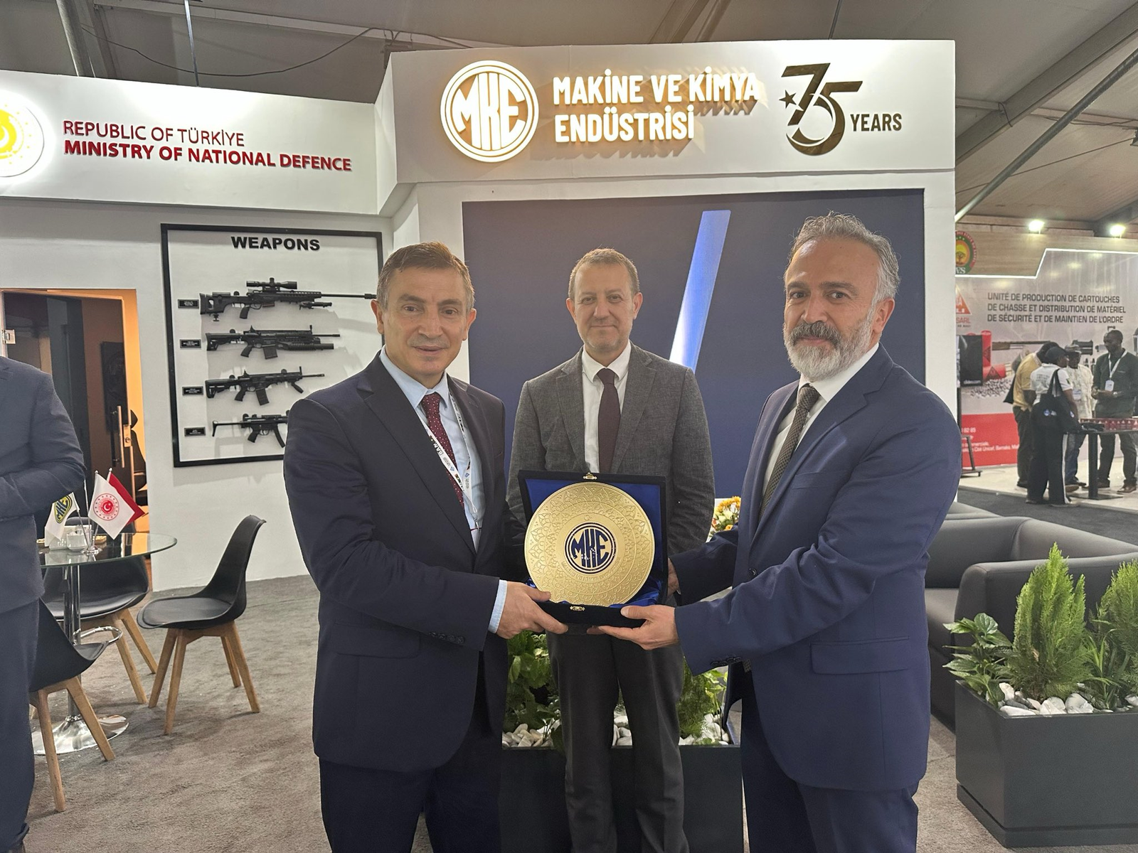 MKE məhsullarını beynəlxalq müdafiə sərgilərində təqdim edib 7 G5pjKLGXYAEKp6h