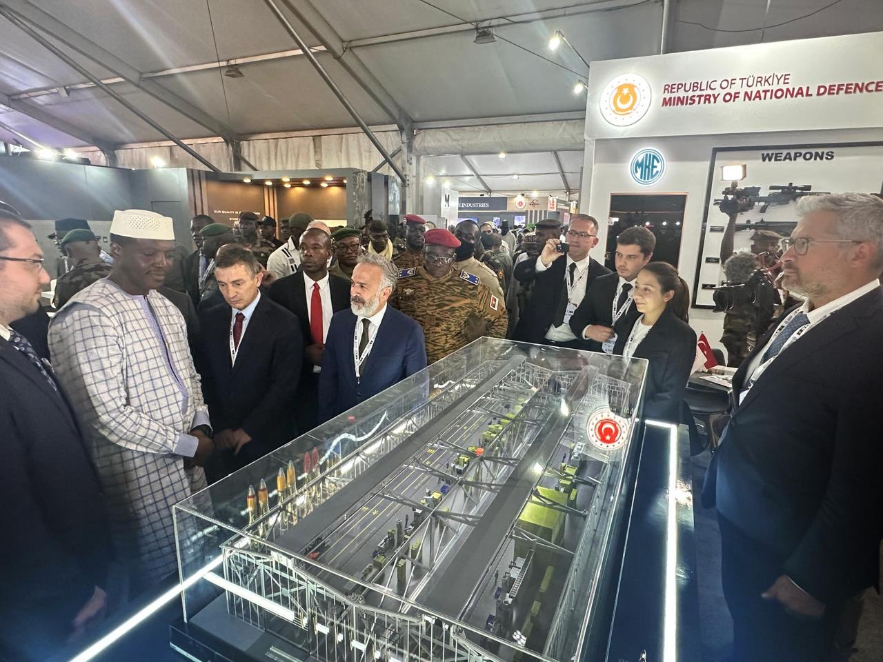 MKE məhsullarını beynəlxalq müdafiə sərgilərində təqdim edib 8 G5pjKLIWMAEcNsg