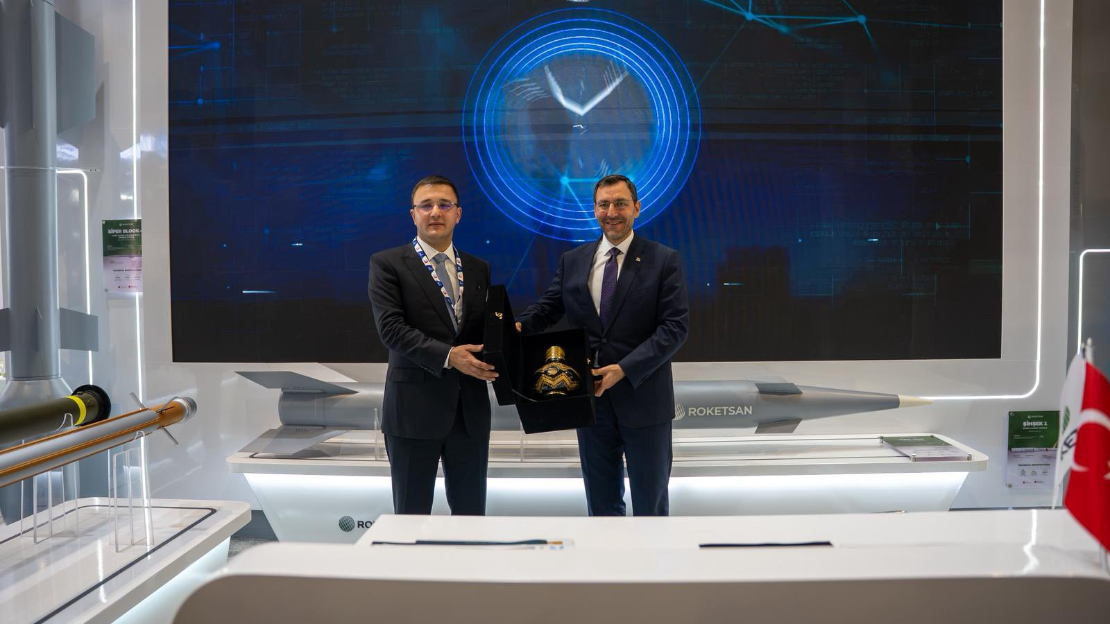 “Dubai Airshow 2025”: “Roketsan” yeni nəsil raket sistemlərini təqdim edib 1 G6C3nzKW0AAbC6u