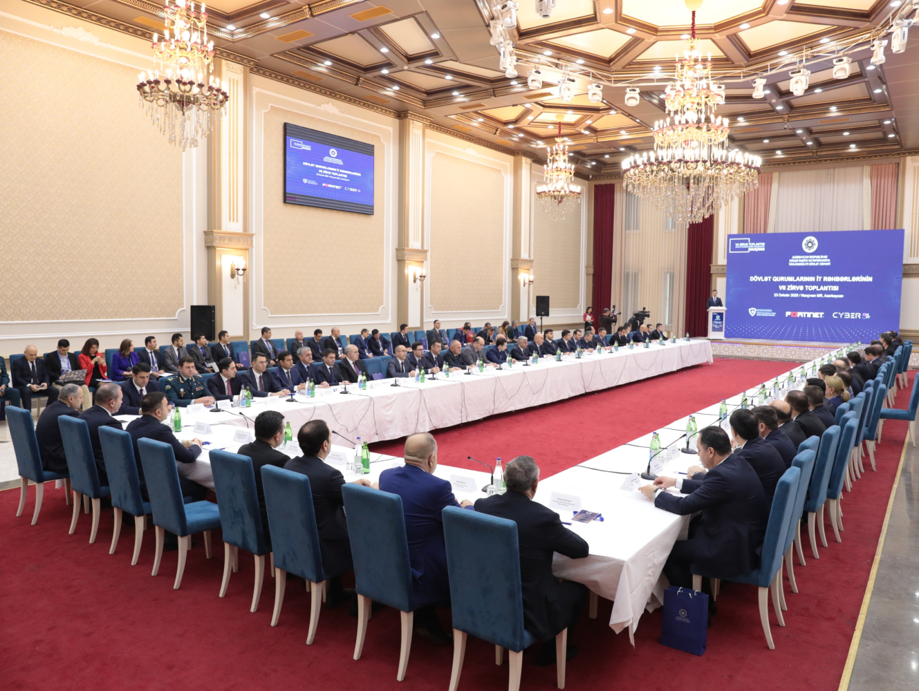 Naxçıvanda “Dövlət qurumları İnformasiya Təhlükəsizliyi üzrə rəhbərlərinin VII Zirvə Toplantısı” keçirilib