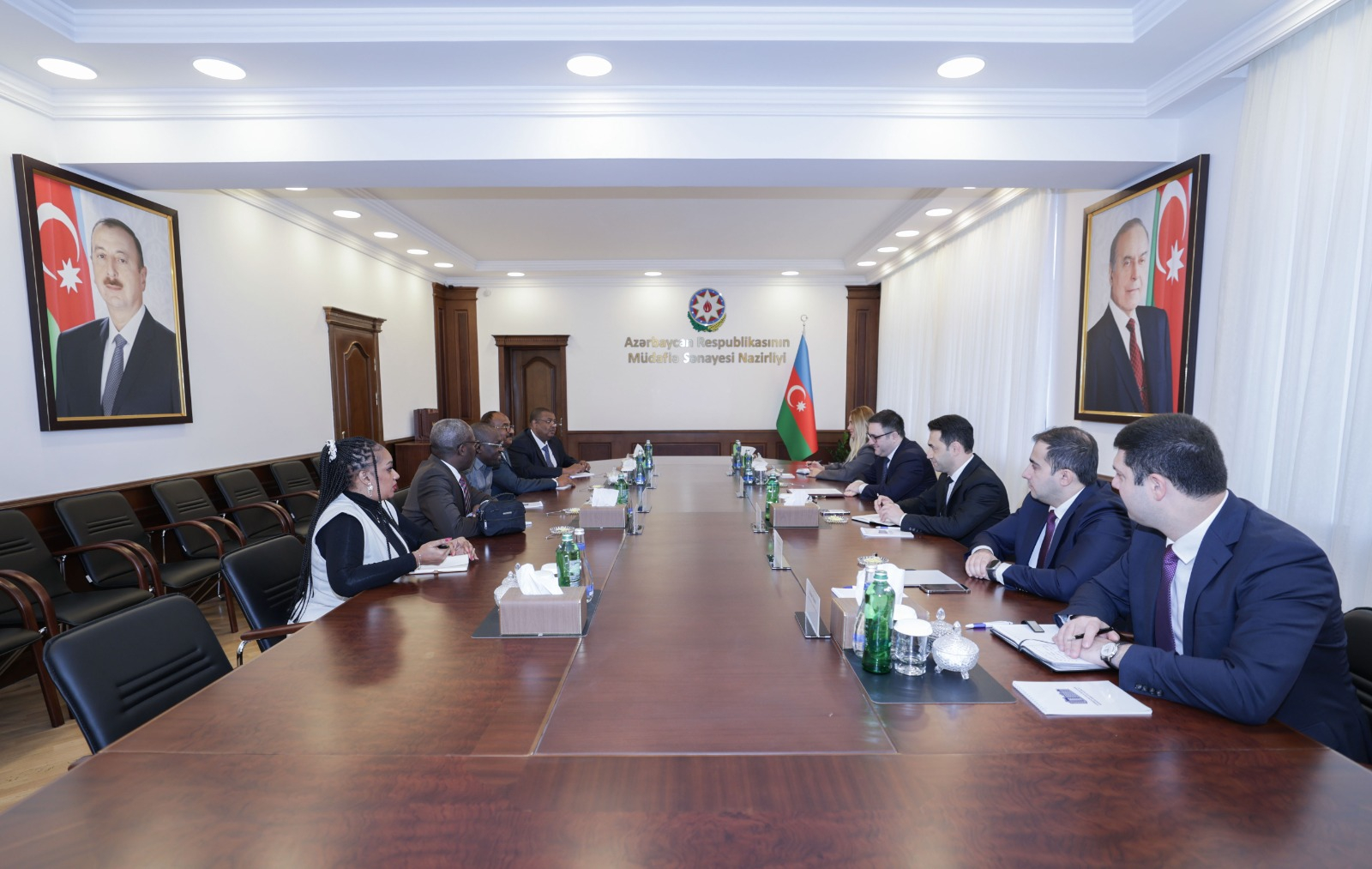 Azərbaycan Mali və Sudanla müdafiə sənayesi sahəsində əlaqələri müzakirə edib