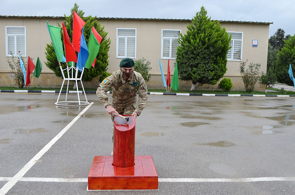 737bf010f88aa1f333161205da12e7ce