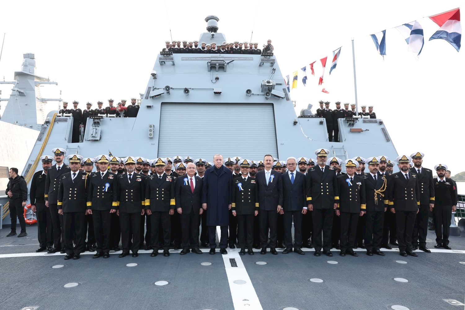 Türkiyə və Pakistan üçün inşa edilən hərbi gəmilər istismara verilib 4 7 22122025082438