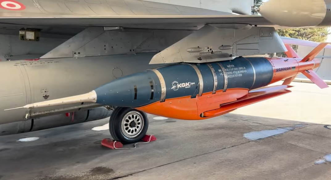 F-16-dan atılan KGK-84 qanadlı tuşlama dəsti hədəfi dəqiqliklə vurub