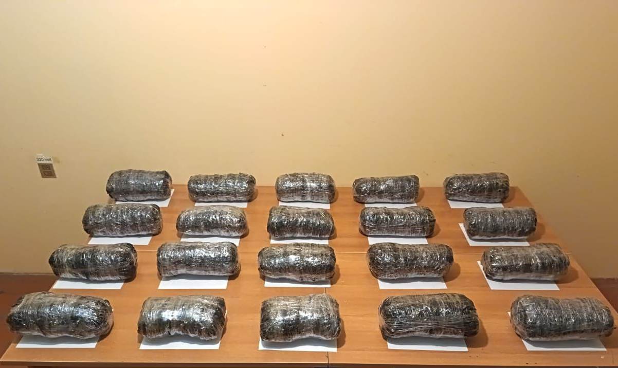 3 213420bf364bbdbc91fa8939d559f2b8