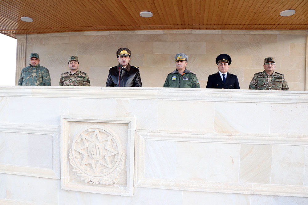 HHQ komandanı və Hərbi prokuror hərbi hissələrdə olublar