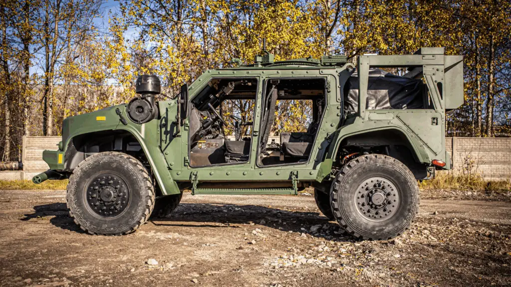 Niderland ABŞ istehsalı patrul maşınları alır