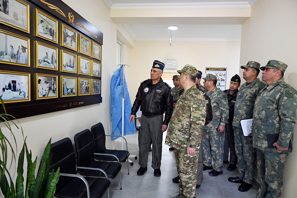 Müdafiə naziri HHQ-nin bölmələrində olub – VİDEO