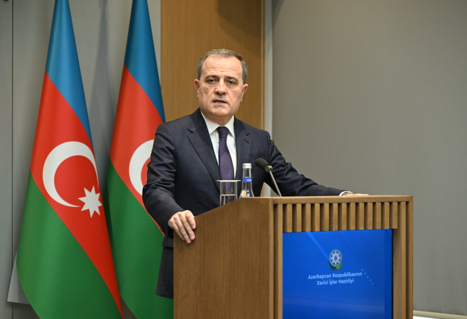 Ceyhun Bayramov: Regional gərginlik fonunda hərbi qüvvələrin hazırlıq səviyyəsi maksimuma çatdırılıb