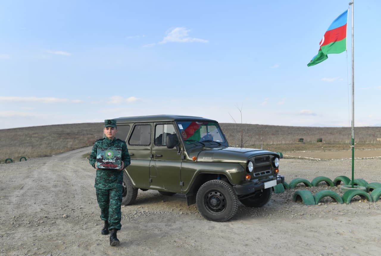 1 b0ae80f4bca6a9dfee1805f50c933aab