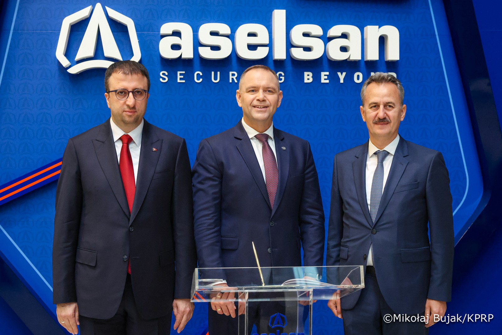 Polşa Prezidenti ASELSAN şirkətini ziyarət edib 3 015 Prezydent Karol Nawrocki Wizyta w firmie zbrojeniowej Aselsan 23 06 2026 MWB12395.jpg