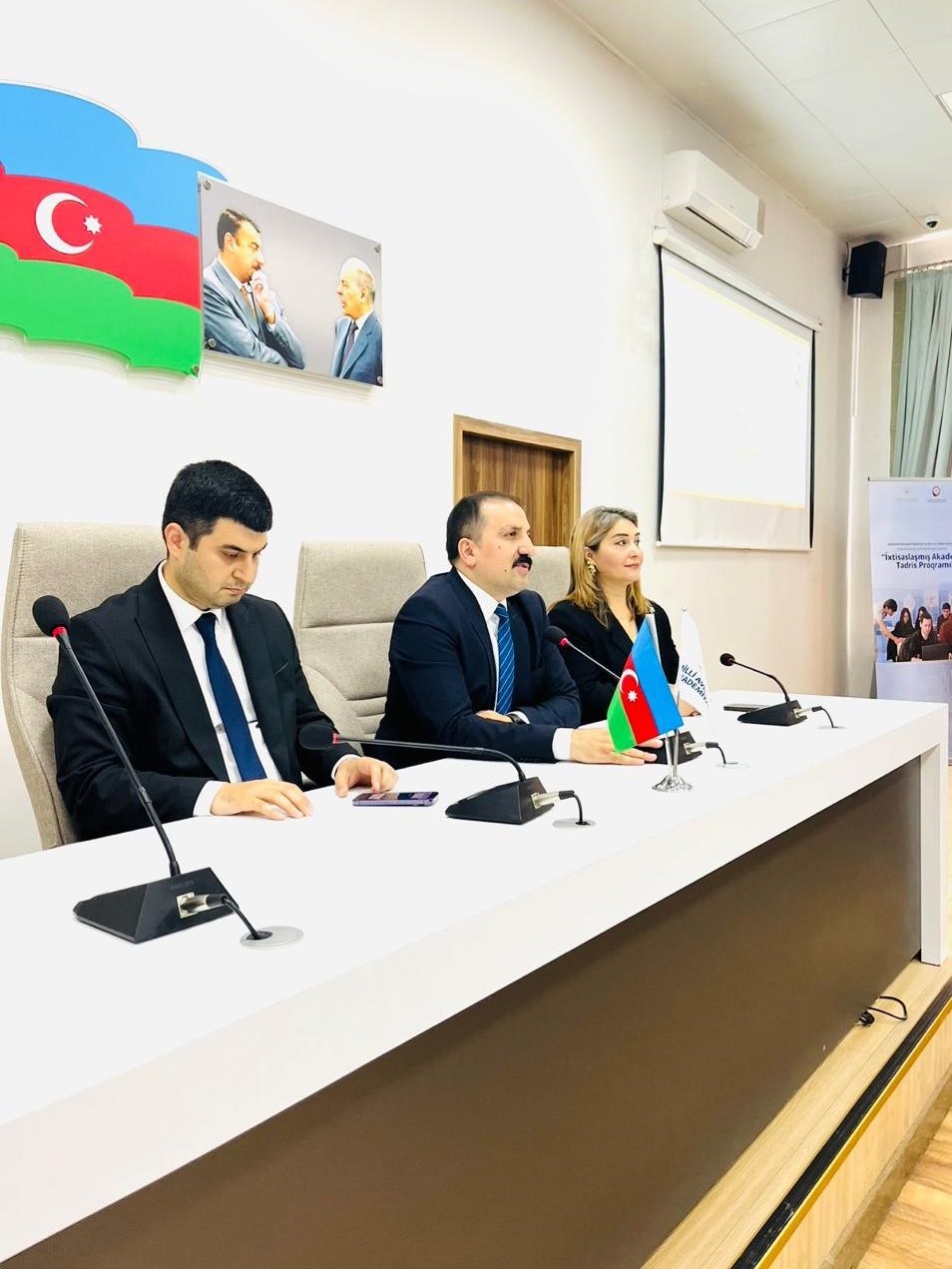 "İxtisaslaşmış Akademik Tədris Proqramı" ilə bağlı infosessiyalar keçirilib 6 01KV887WFGMG1VYF08CPVFNP40