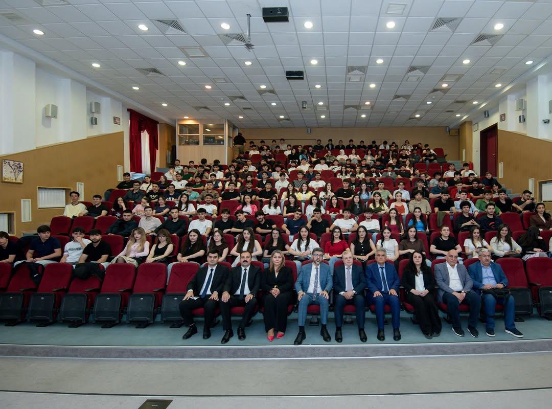 "İxtisaslaşmış Akademik Tədris Proqramı" ilə bağlı infosessiyalar keçirilib 9 01KV887WFJKAJA0AB01JT19HS4