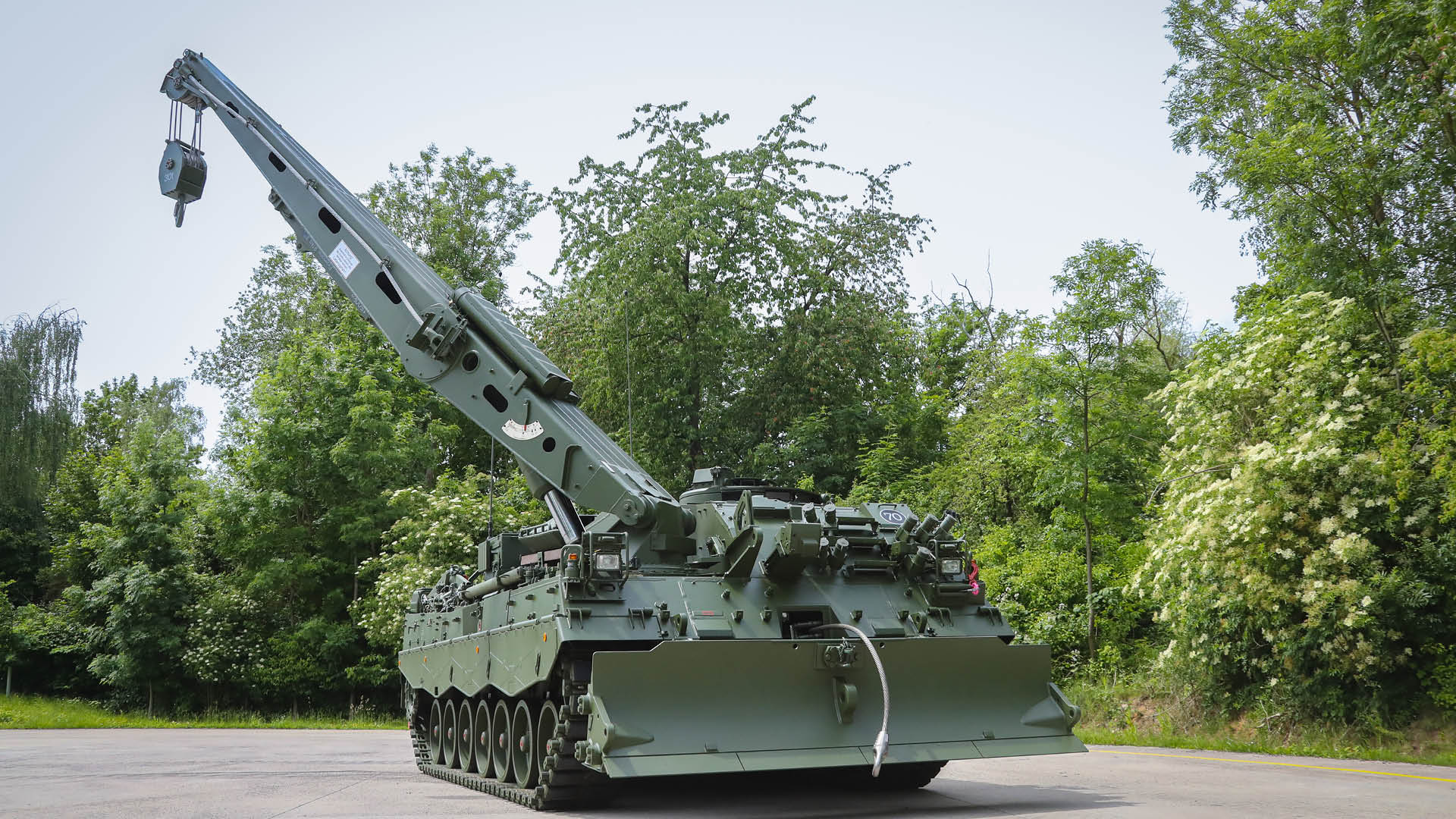 “Rheinmetall” Bundesverdən “Buffalo 3” zirehli təmir-təxliyə maşını sifarişi alıb 6 BPz3