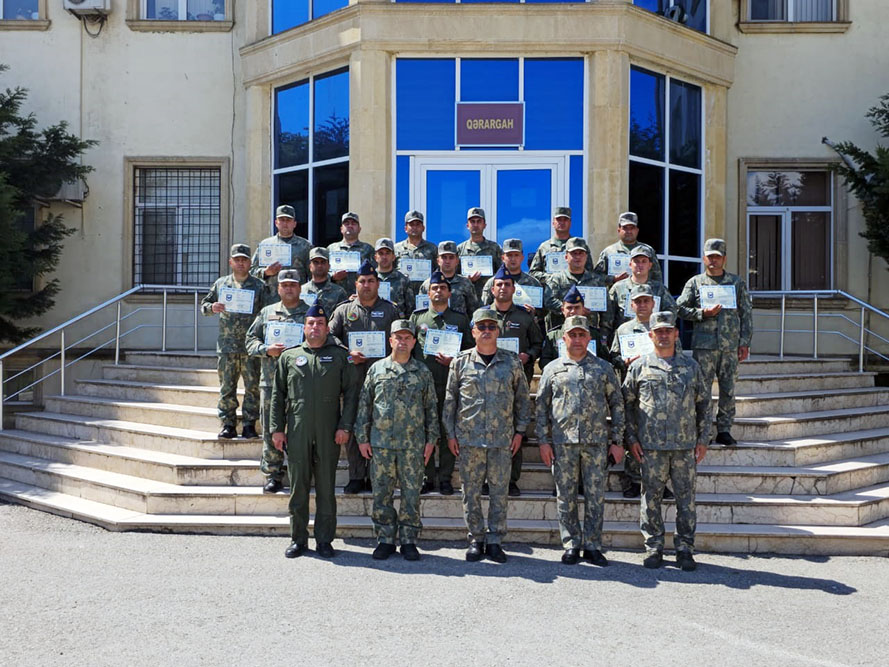 HHQ-də zabit təkmilləşdirmə kursunun növbəti buraxılış mərasimi keçirilib 4 dbfe66722593a0c26b378de85d39e2dd