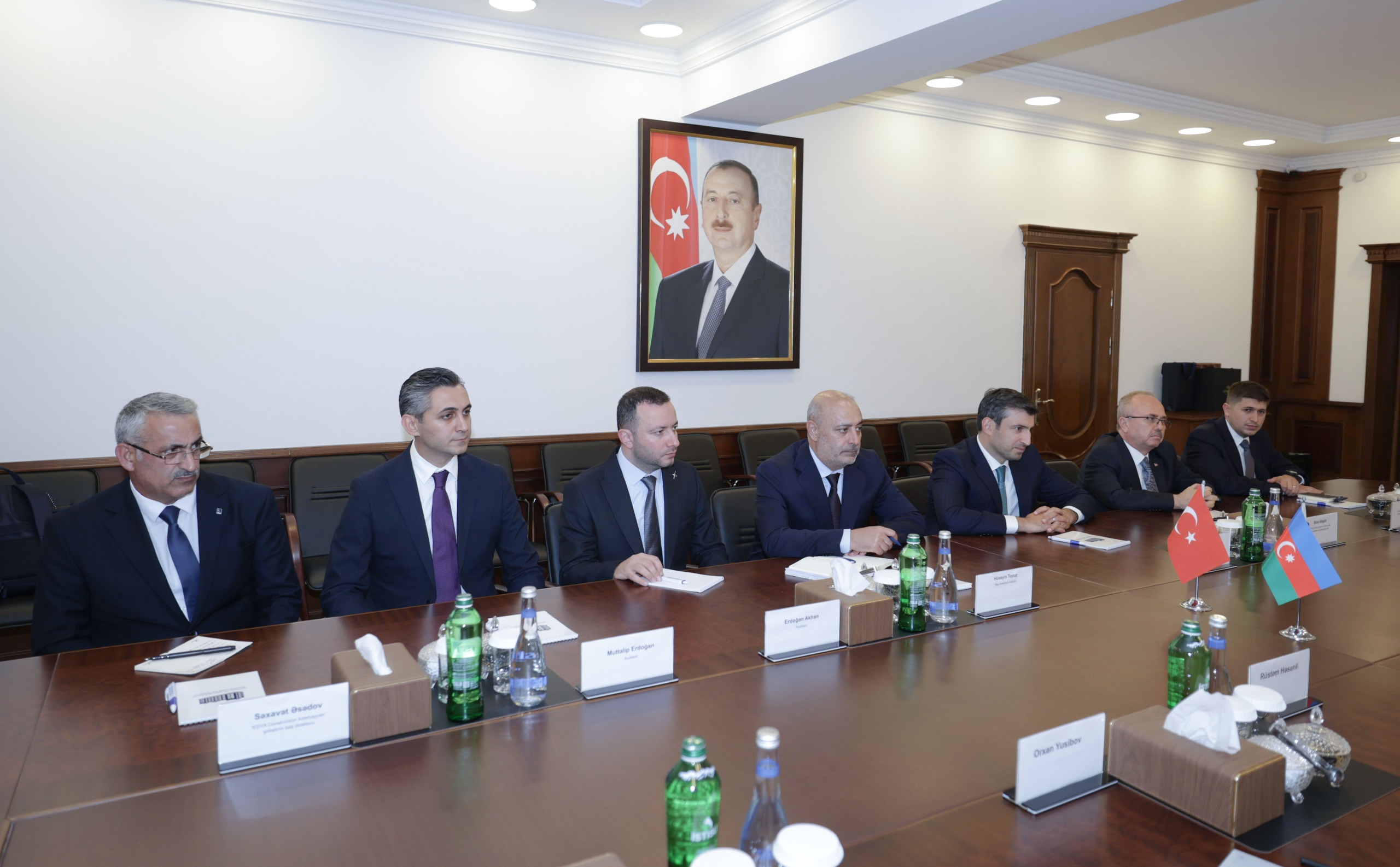 Vüqar Mustafayev Selçuk Bayraktarla görüşüb 3 01KX3QEZY59N1AB8264VKTRAMZ