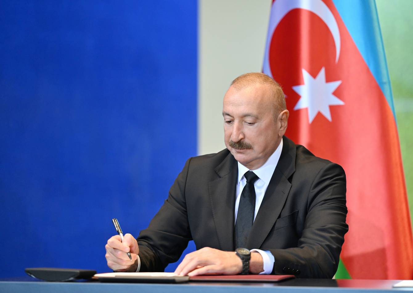 Berlində Azərbaycan-Almaniya sənədləri imzalanıb 2 1 9