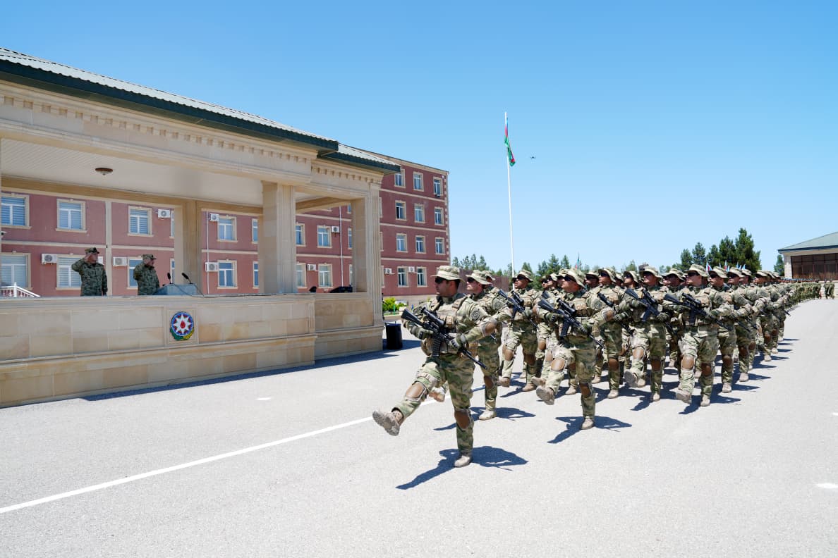 “Çevikçi” kursunu bitirmiş hərbi qulluqçulara beretlər təqdim olunub 18 17 ea8e132d0dd7ebb95531749c18e91275