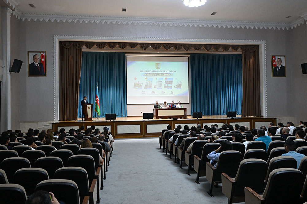 MMU-da yüksək nəticəli abituriyentlər üçün "Açıq qapı” günü keçirilib 4 3 7