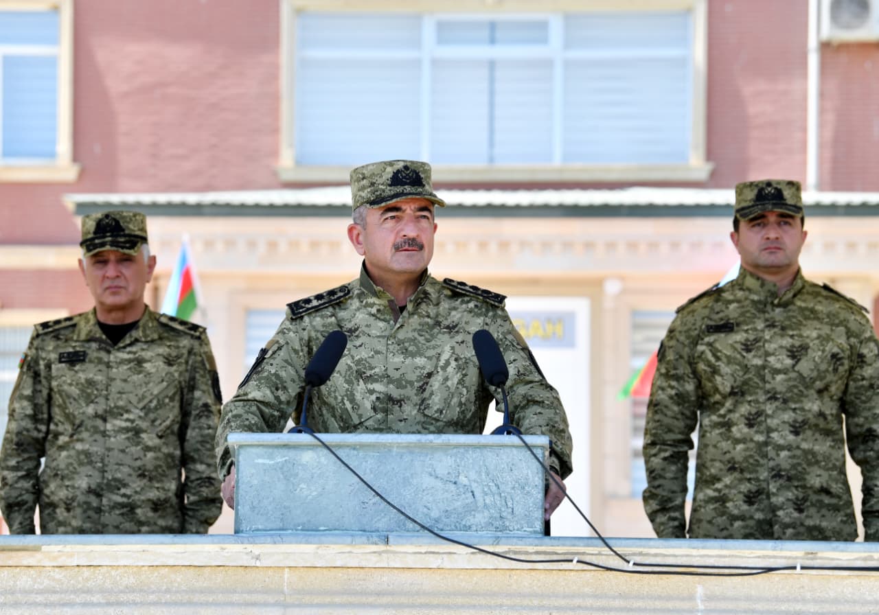 “Çevikçi” kursunu bitirmiş hərbi qulluqçulara beretlər təqdim olunub 6 5 788487dab406d9b81aaf40f8afc9fae3