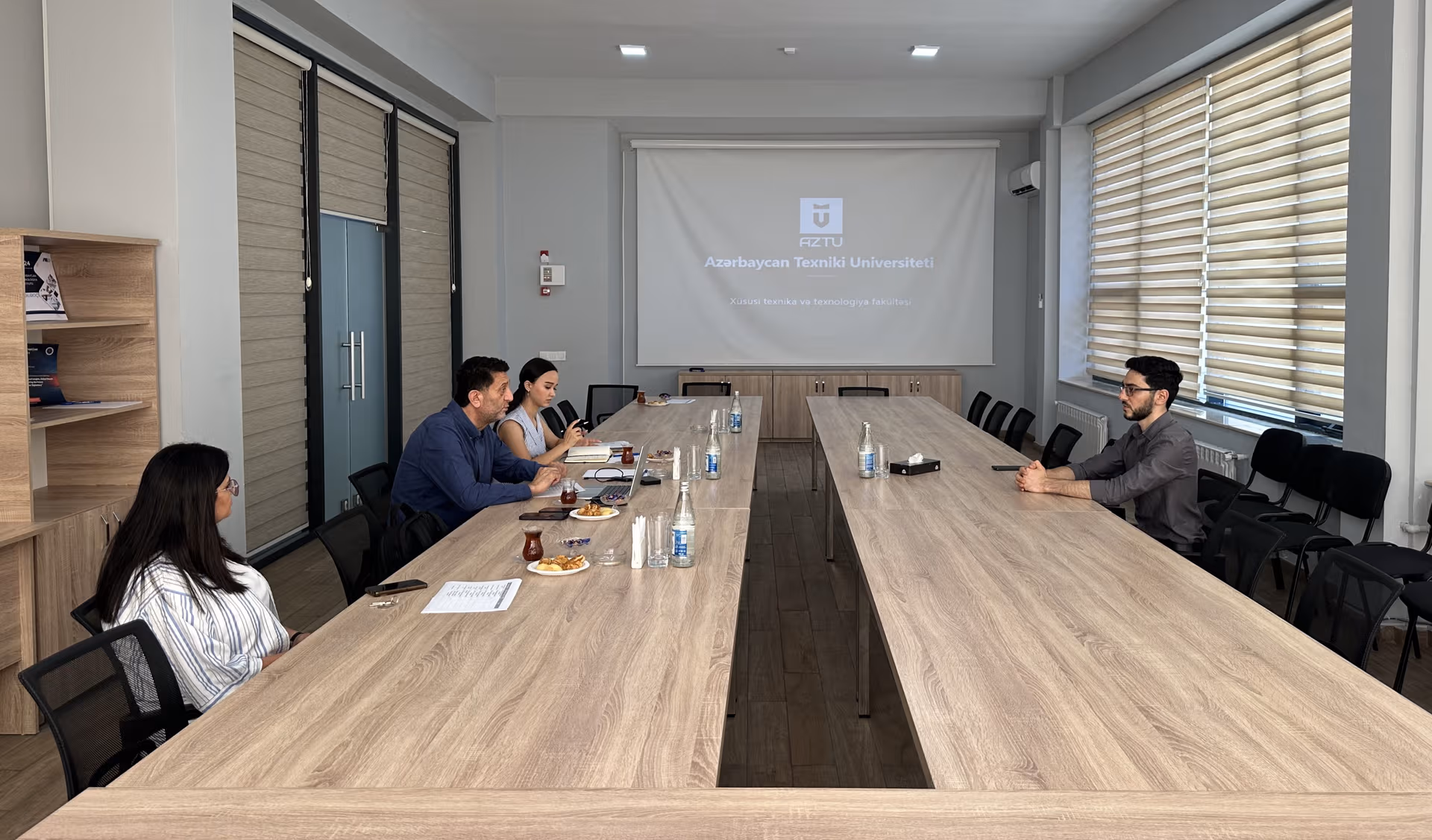 AzTU məzunlarının AZROKSAN-da işə qəbulu üçün müsahibələr təşkil olunub 2 658df52a0d8b79f712efaf02071703a9