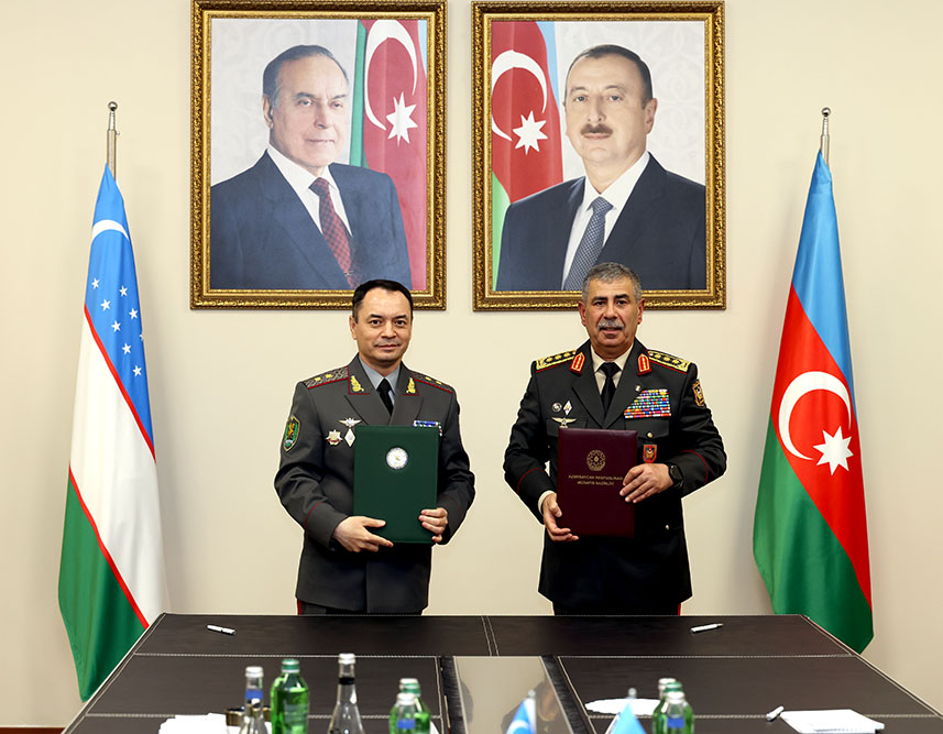 Azərbaycan və Özbəkistan Müdafiə nazirlikləri arasında "İkitərəfli Hərbi Əməkdaşlıq" planı imzalanıb 1 96625e12da9c769ee236a17c968a19ce