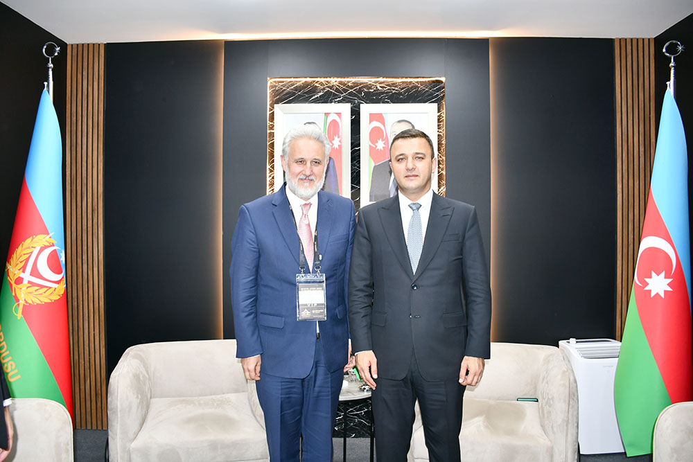 Aqil Qurbanov ADEX-2026 sərgisində görüşlər keçirib 6 2e02d36de867f6177aff8c1ab5859471
