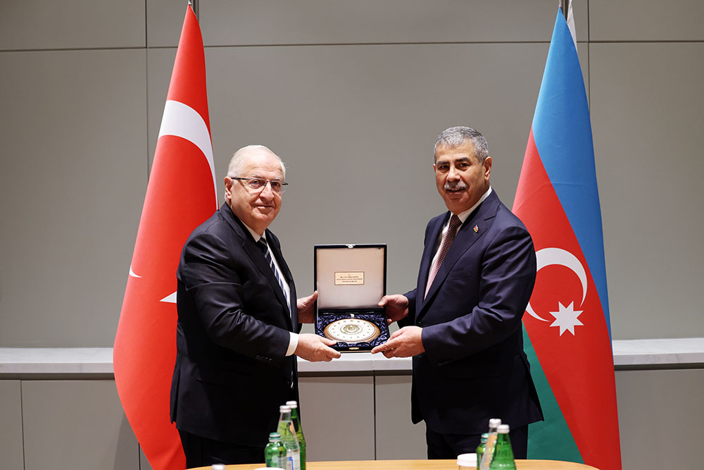 Şuşada Azərbaycan-Türkiyə müdafiə nazirlərinin ikitərəfli görüşü keçirilib 4 9954e7767c8da234a2614a9ad22f68e5