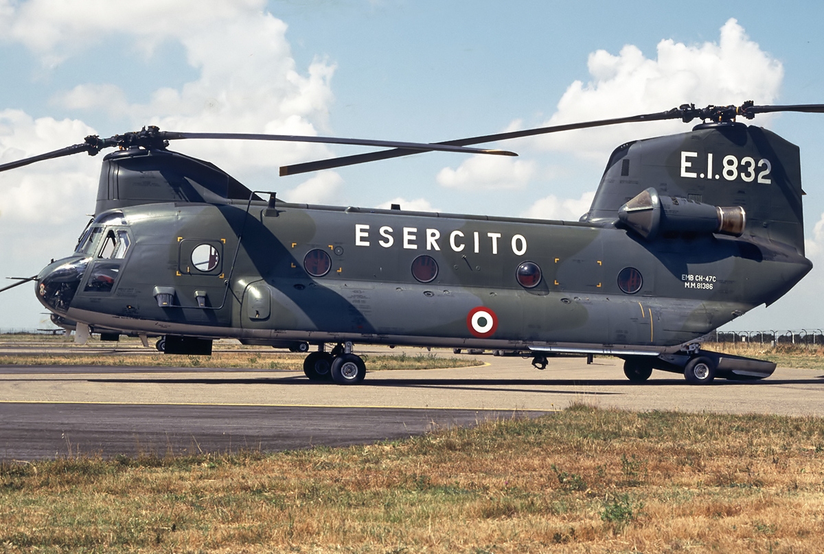 İtaliyaya məxsus CH-47 “Chinook” helikopteri Bosniya və Herseqovinada qəzaya uğrayıb 16 Boeing CH 47C Chinook Italy Army JP6734982
